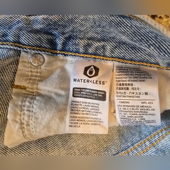 Levi red tab jeans - Picture 6 of 11